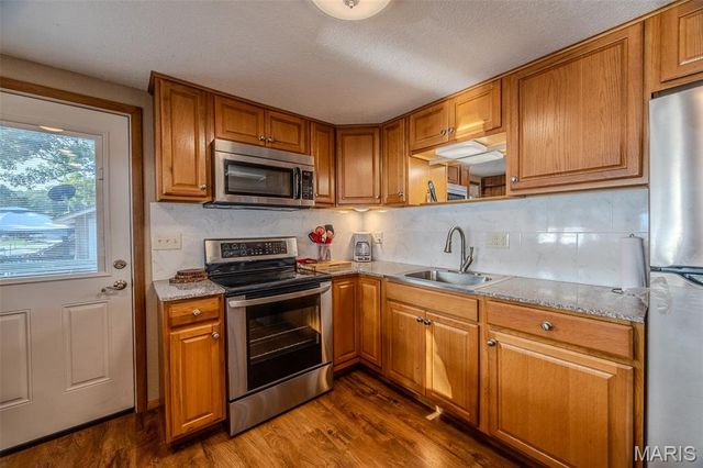 15 Knotty Pine Lane, Camdenton, MO 65020