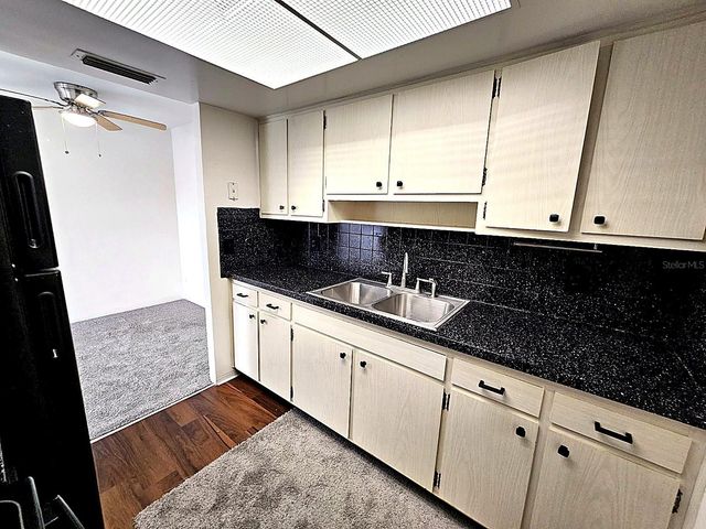 5924 5TH AVENUE N 7, St Petersburg, FL 33710