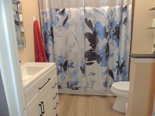 16 Red Oak Place, Maumelle, AR 72113