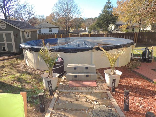 16 Red Oak Place, Maumelle, AR 72113