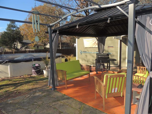 16 Red Oak Place, Maumelle, AR 72113