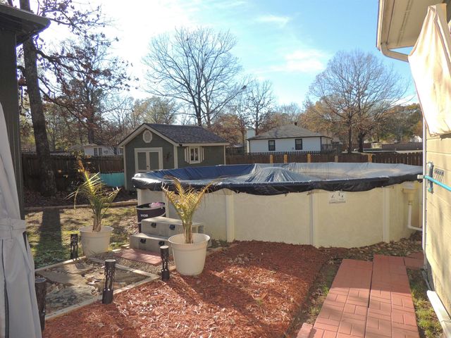 16 Red Oak Place, Maumelle, AR 72113