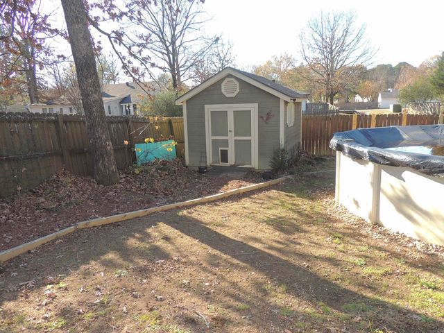 16 Red Oak Place, Maumelle, AR 72113