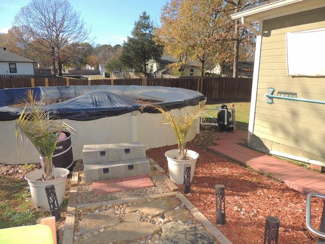 16 Red Oak Place, Maumelle, AR 72113