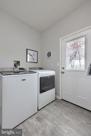 2702 CHESTNUT RUN RD, York, PA 17402