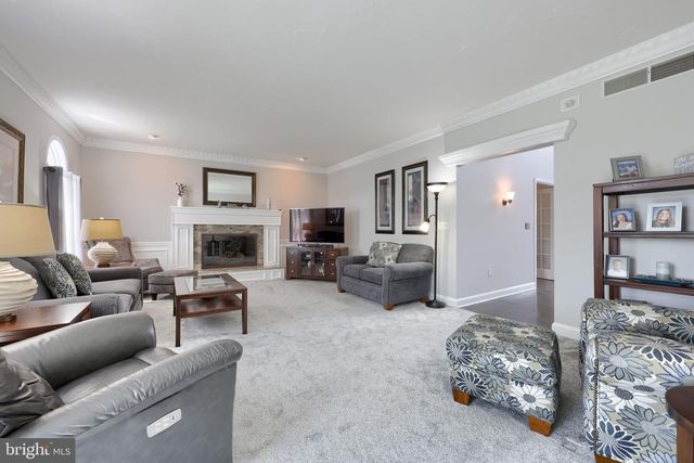 2702 CHESTNUT RUN RD, York, PA 17402