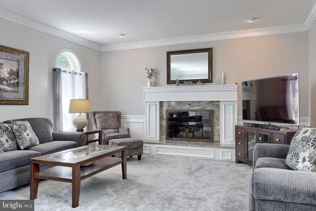 2702 CHESTNUT RUN RD, York, PA 17402