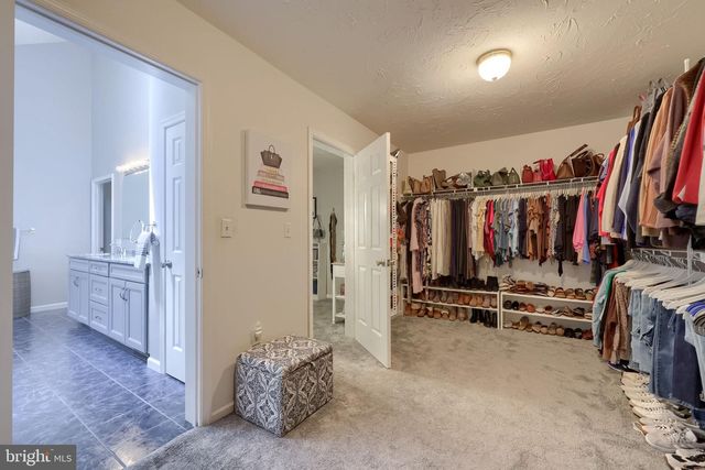 2702 CHESTNUT RUN RD, York, PA 17402