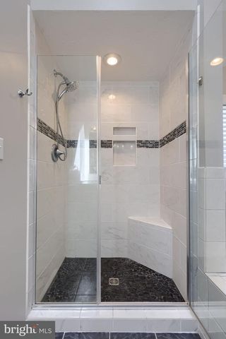 2702 CHESTNUT RUN RD, York, PA 17402