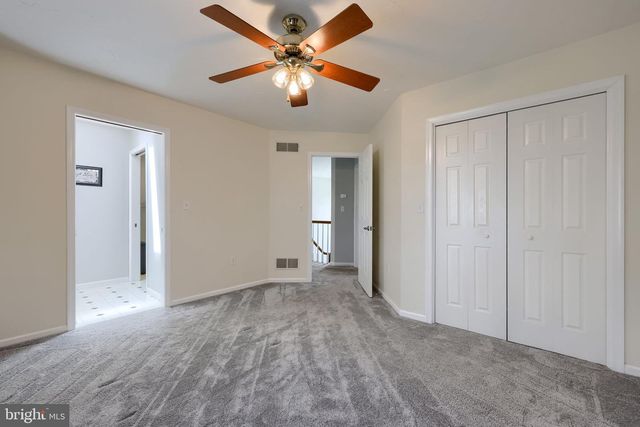2702 CHESTNUT RUN RD, York, PA 17402
