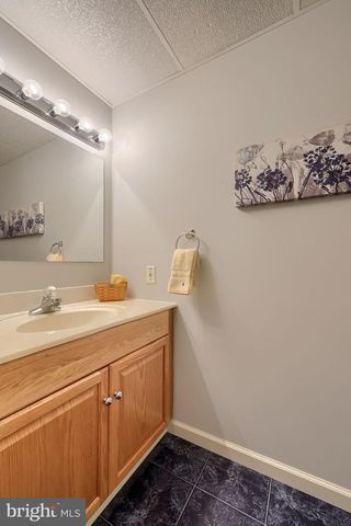 2702 CHESTNUT RUN RD, York, PA 17402