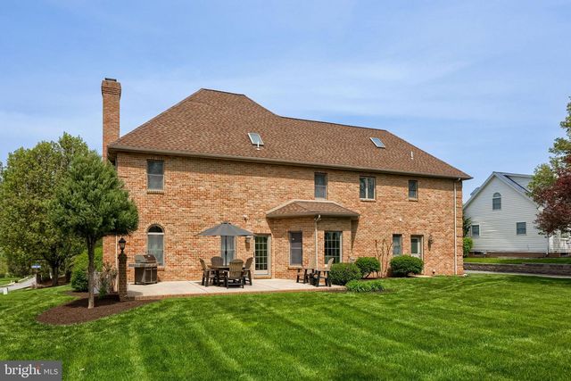 2702 CHESTNUT RUN RD, York, PA 17402