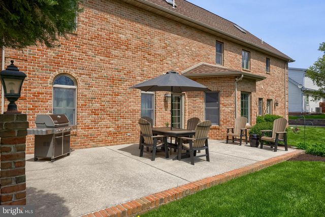 2702 CHESTNUT RUN RD, York, PA 17402