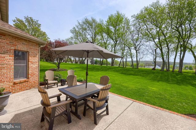 2702 CHESTNUT RUN RD, York, PA 17402