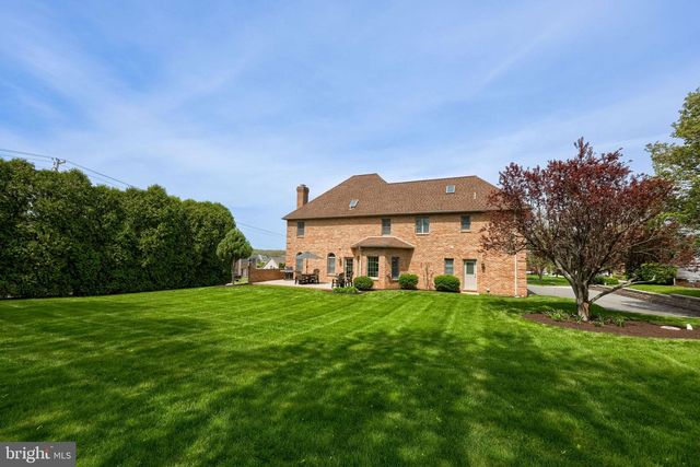 2702 CHESTNUT RUN RD, York, PA 17402