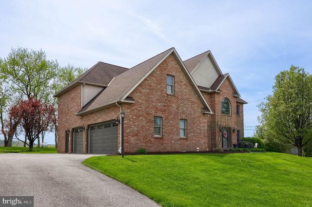 2702 CHESTNUT RUN RD, York, PA 17402