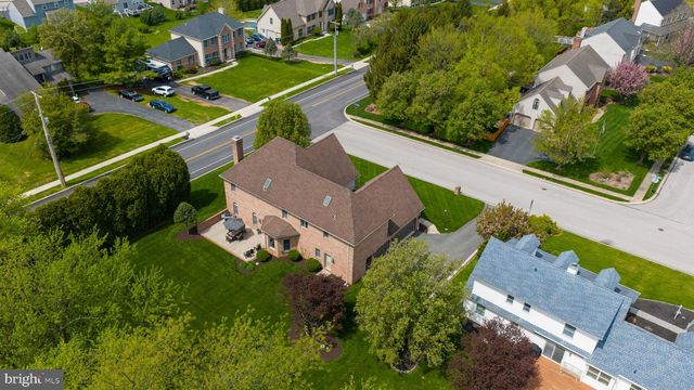 2702 CHESTNUT RUN RD, York, PA 17402