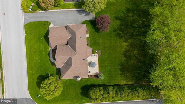 2702 CHESTNUT RUN RD, York, PA 17402