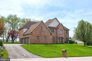 2702 CHESTNUT RUN RD, York, PA 17402