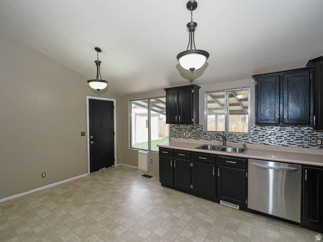 3712 S LONE STAR CIR, Magna, UT 84044