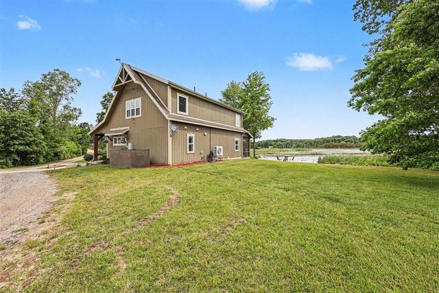 15303 Seymour Road, Grass Lake, MI 49240