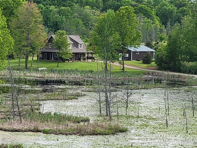 15303 Seymour Road, Grass Lake, MI 49240