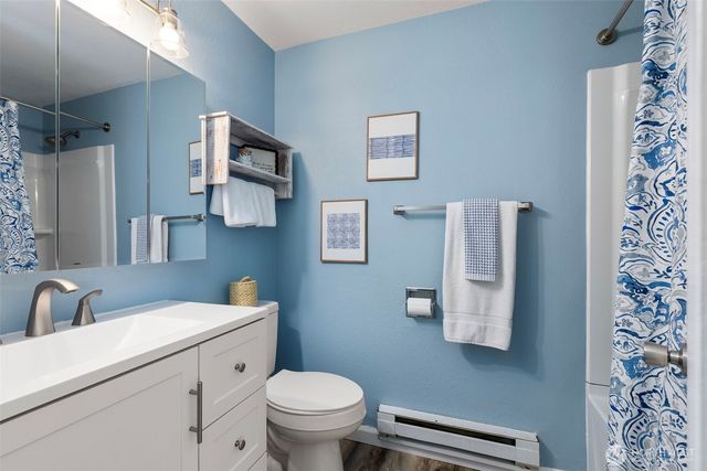 2257 NW Clinton Avenue, Poulsbo, WA 98370