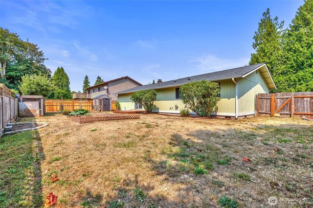 2257 NW Clinton Avenue, Poulsbo, WA 98370
