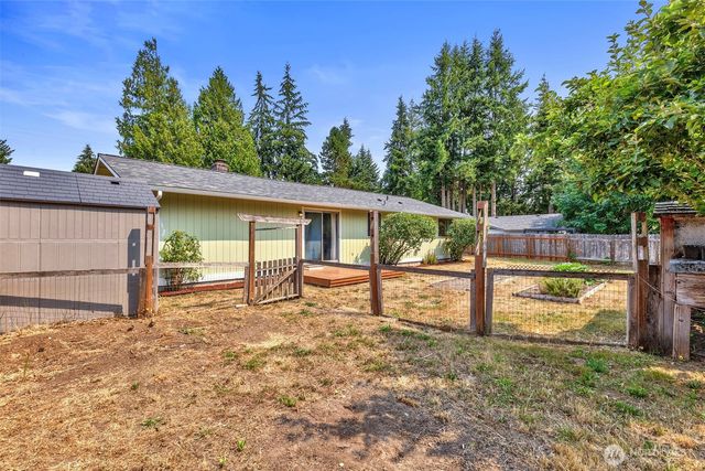 2257 NW Clinton Avenue, Poulsbo, WA 98370