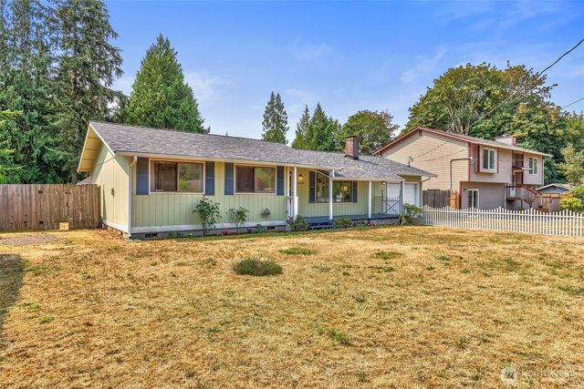 2257 NW Clinton Avenue, Poulsbo, WA 98370