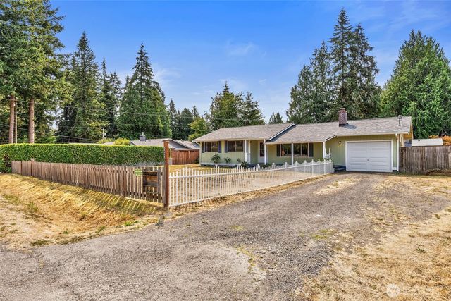 2257 NW Clinton Avenue, Poulsbo, WA 98370