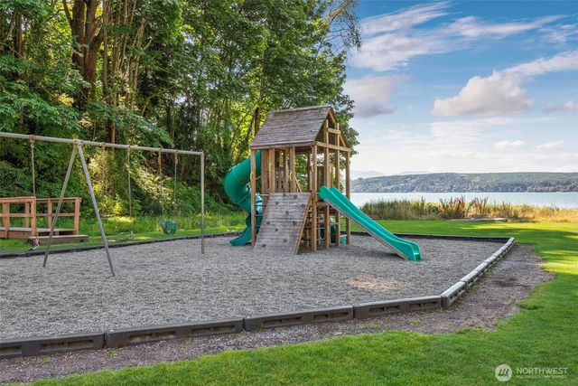 2257 NW Clinton Avenue, Poulsbo, WA 98370