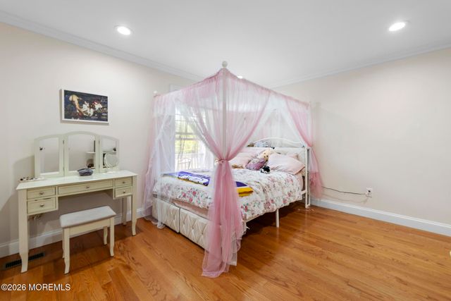 813 E Curtis Avenue, Wall, NJ 07719