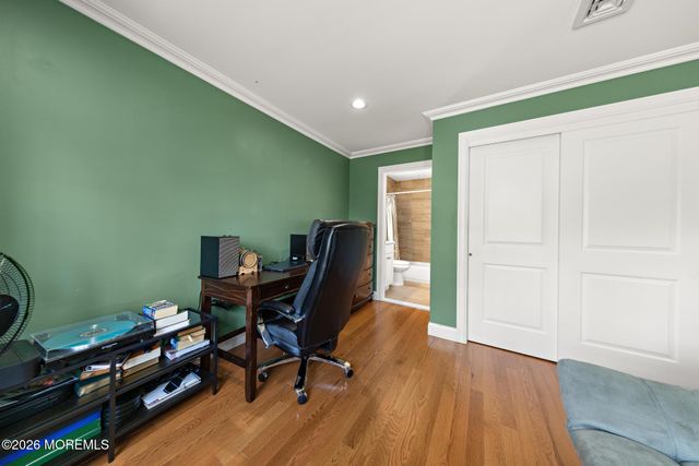 813 E Curtis Avenue, Wall, NJ 07719