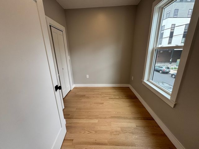 272 E Cottage St 3, Boston, MA 02125