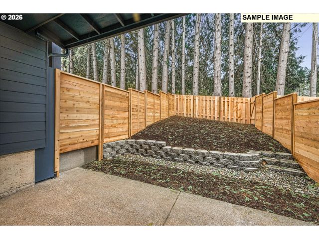 236 Nw MAWRCREST Ave, Gresham, OR 97030