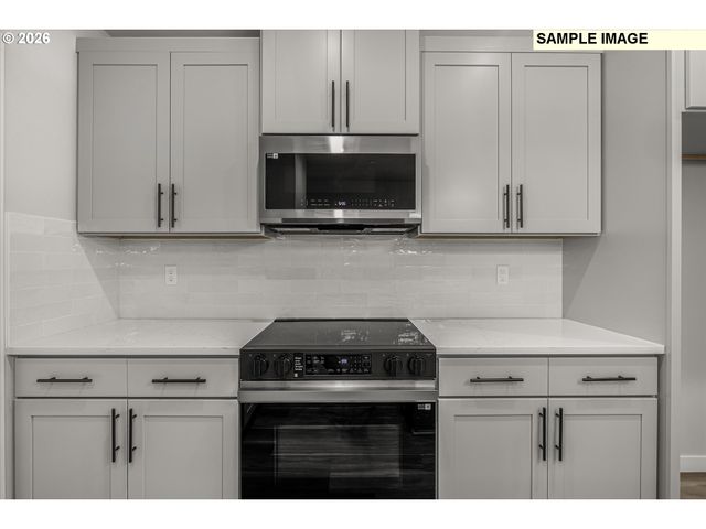 236 Nw MAWRCREST Ave, Gresham, OR 97030