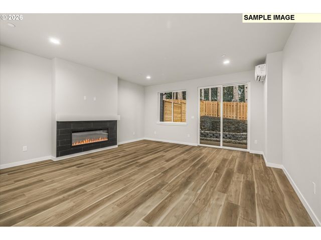 236 Nw MAWRCREST Ave, Gresham, OR 97030