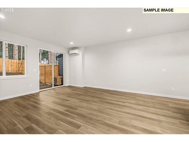 236 Nw MAWRCREST Ave, Gresham, OR 97030