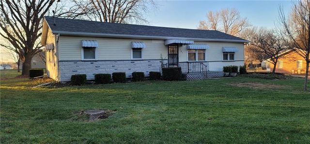 101 S Harrison Street, Spring Hill, KS 66083