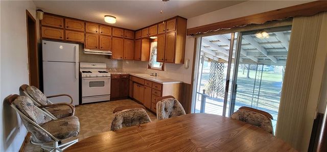 101 S Harrison Street, Spring Hill, KS 66083