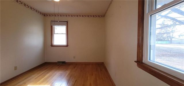 101 S Harrison Street, Spring Hill, KS 66083