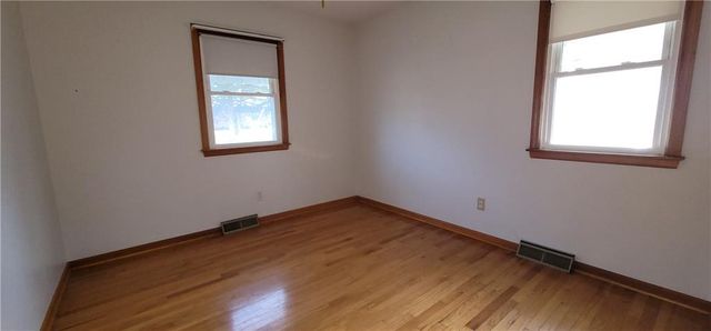 101 S Harrison Street, Spring Hill, KS 66083