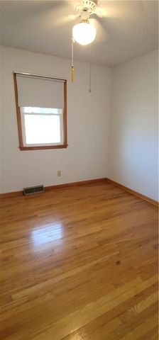 101 S Harrison Street, Spring Hill, KS 66083