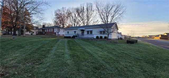 101 S Harrison Street, Spring Hill, KS 66083