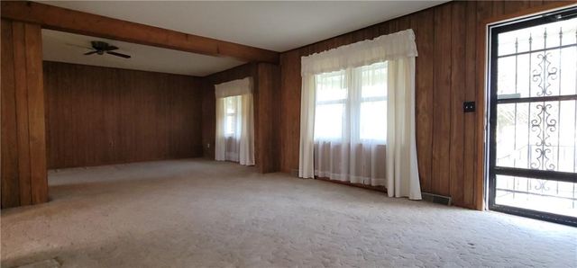 101 S Harrison Street, Spring Hill, KS 66083