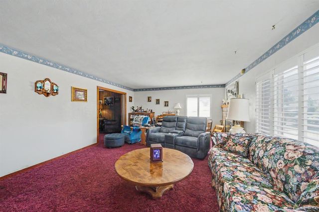 749 Costa Dr, Lodi, CA 95240