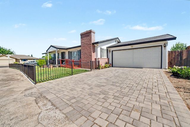 749 Costa Dr, Lodi, CA 95240
