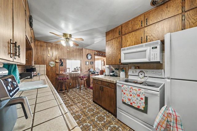 749 Costa Dr, Lodi, CA 95240
