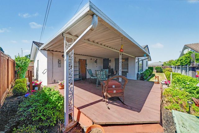 749 Costa Dr, Lodi, CA 95240